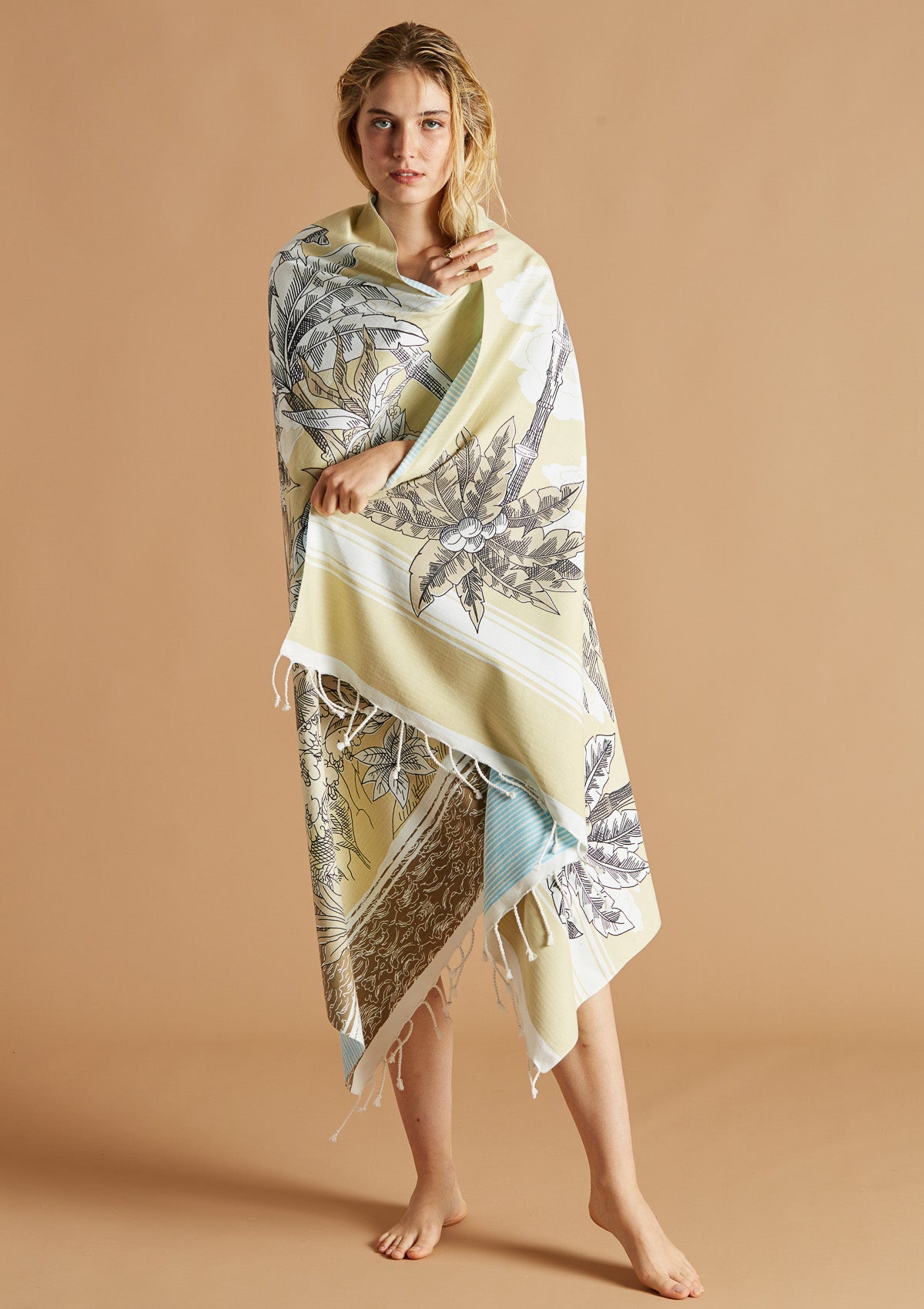 Strandtuch aus Baumwolle in Beige Accessoires Tücher & Schals Inoui E.