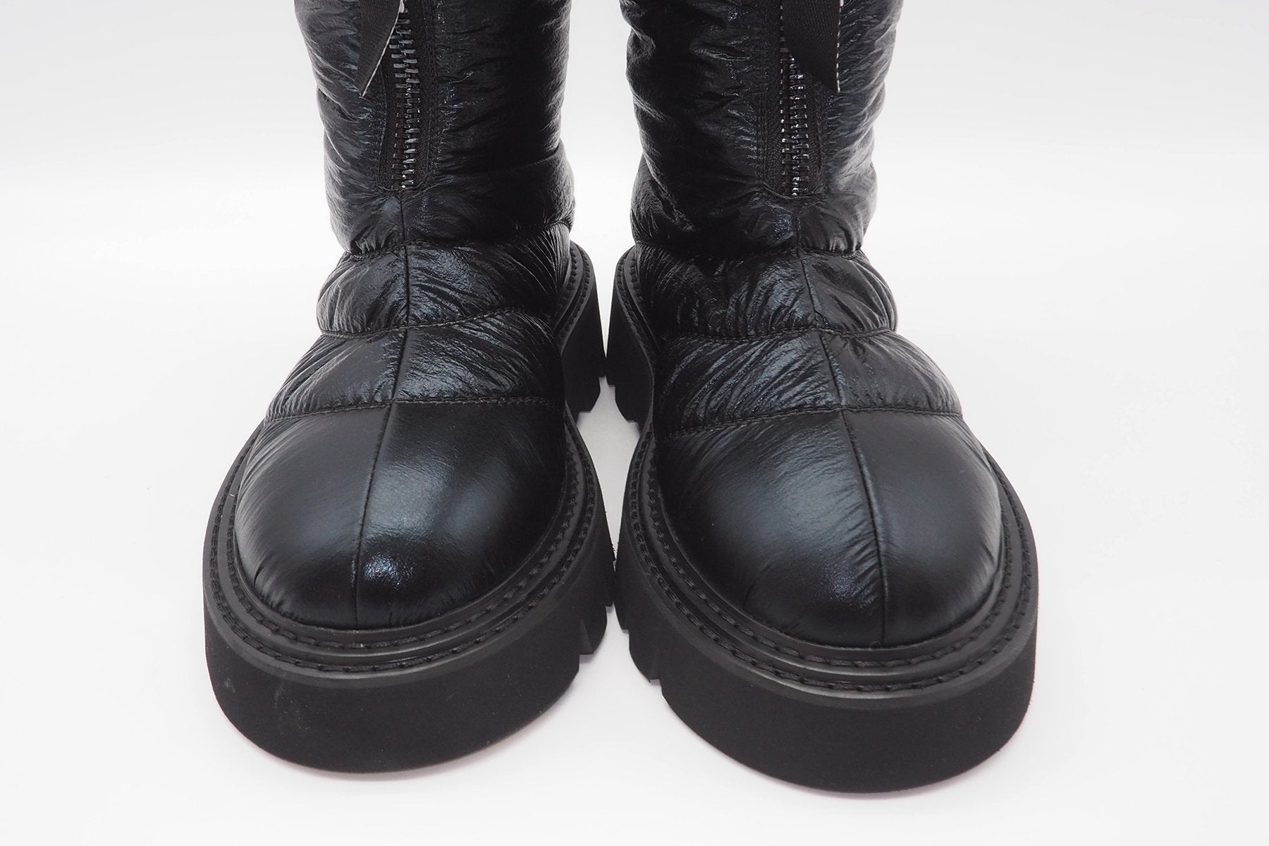 Winterliche Damen Pillow Ankle Boots aus Nylon in Schwarz Damen Boots Elena Iachi