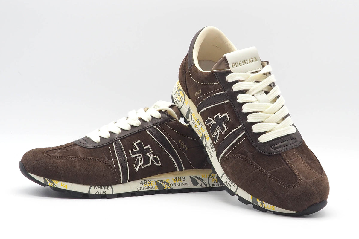 Damen Sneaker aus geprägtem Velours in Krokoptik in Dunkelbraun - Lucy