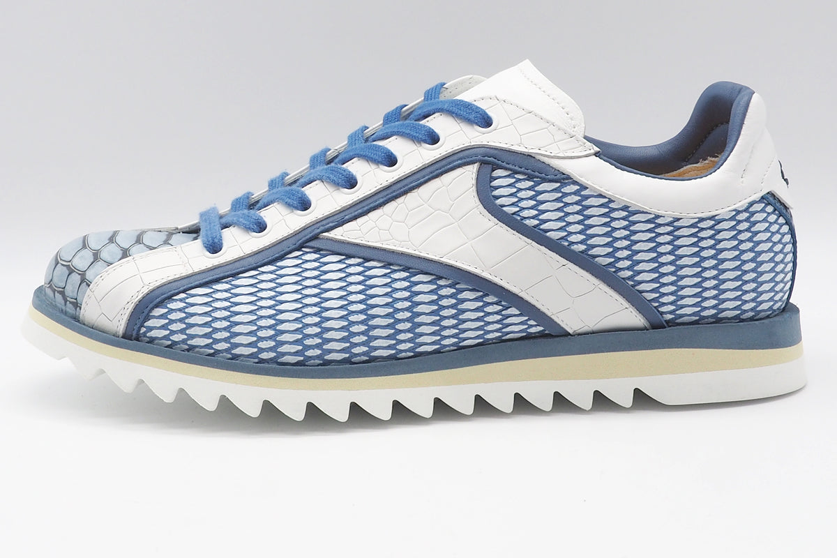 Extravaganter Herren Sneaker aus Leder in Weiß und Royalblau mit edler Prägung