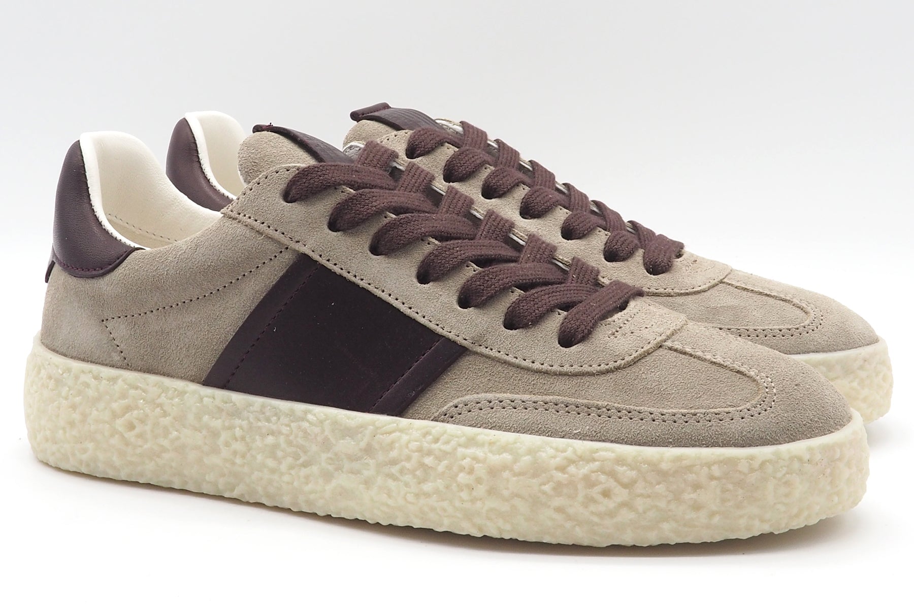 amen Sneaker aus Veloursleder in Neutral mit Bordeaux-Details Damen Sneaker Kennel & Schmenger 
