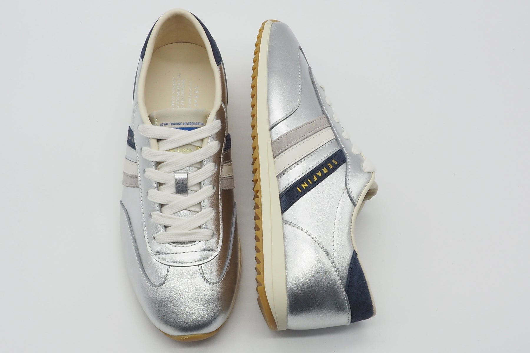 Cooler Damen Sneaker im Retrostil aus Leder in Silber mit Streifen Damen Sneaker Serafini 