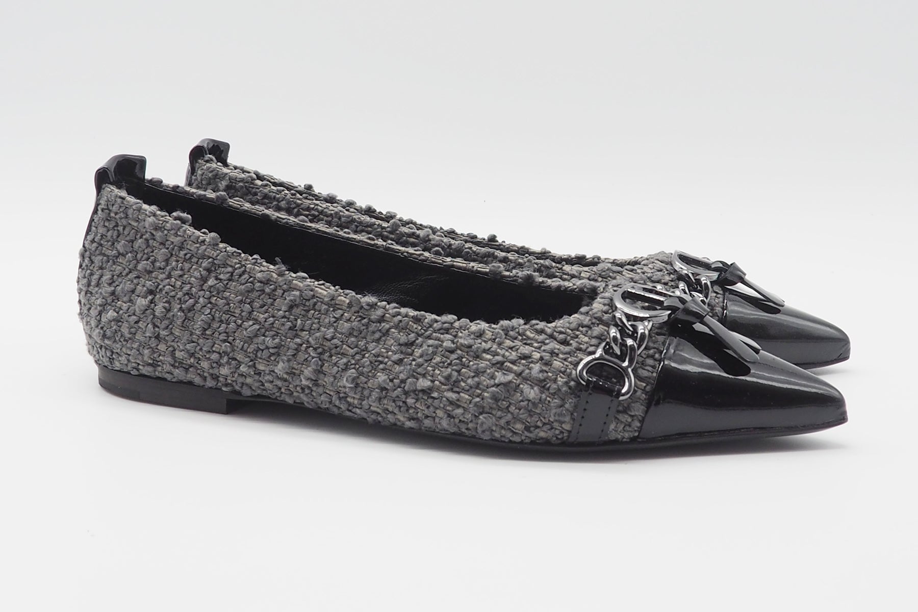 Damen Ballerina aus melangiertem Bouclé mit Lackspitze in Grau & Schwarz Damen Ballerinas Kennel & Schmenger 