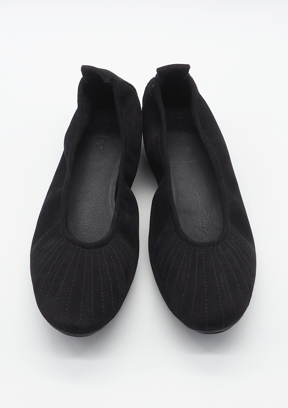 Damen Ballerina aus Nubukleder in Schwarz mit Naturkautschuksohle - Nikako Damen Ballerinas Arche 