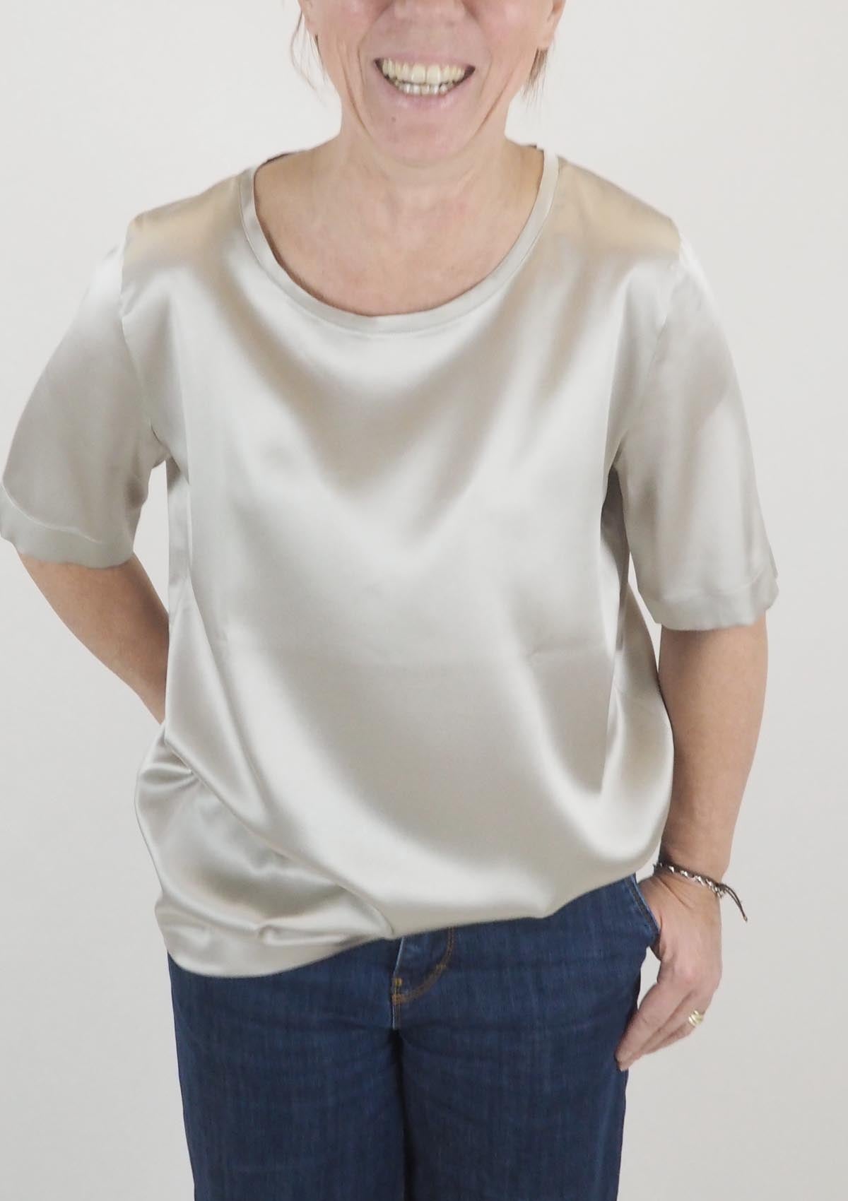 Damen Blusenshirt mit Kurzarm aus Seide in Beige - Fermo Damen Bluse 24 Blooming 