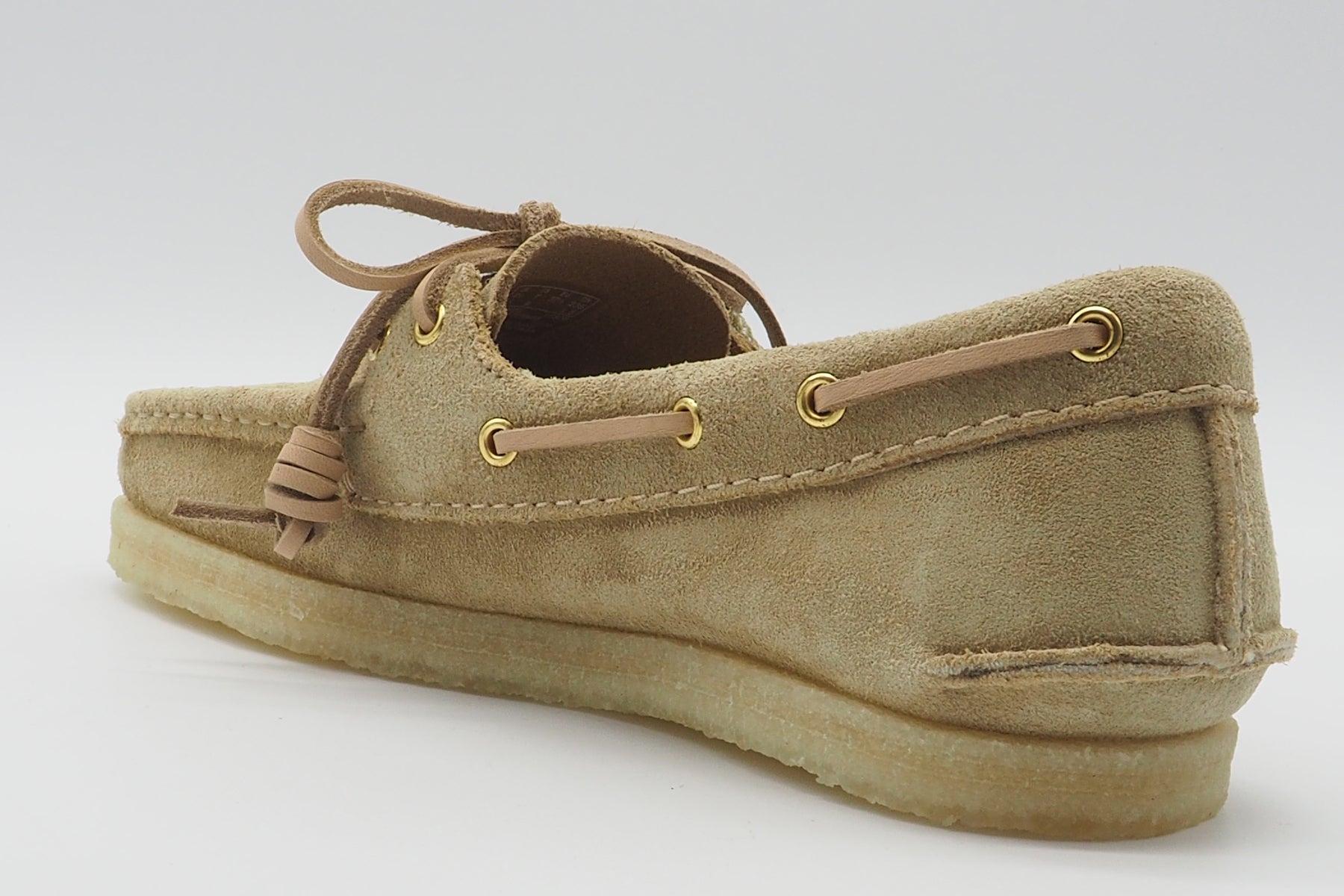 Damen Bootsschuh aus Velours in Sand mit Kreppsohle - Clarks Originals Damen Loafers & Schnürer Clarks Originals 