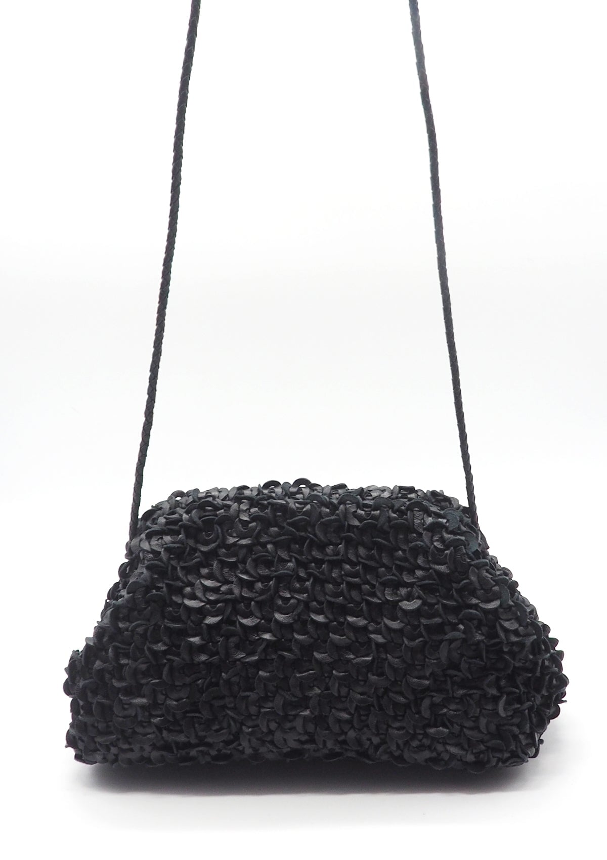 Damen Crossbody aus feinem Leder in Schwarz - Thea Black Taschen Crossbody & Schultertasche Allan K 