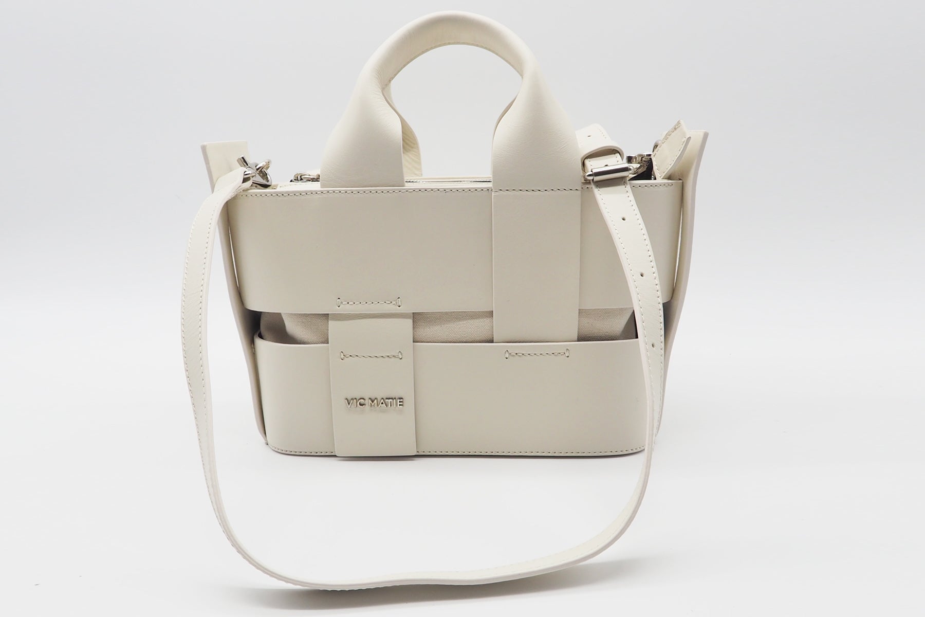 Damen Crossbody-Tasche aus Leder in Beige Taschen Crossbody & Schultertaschen Vic Matié 