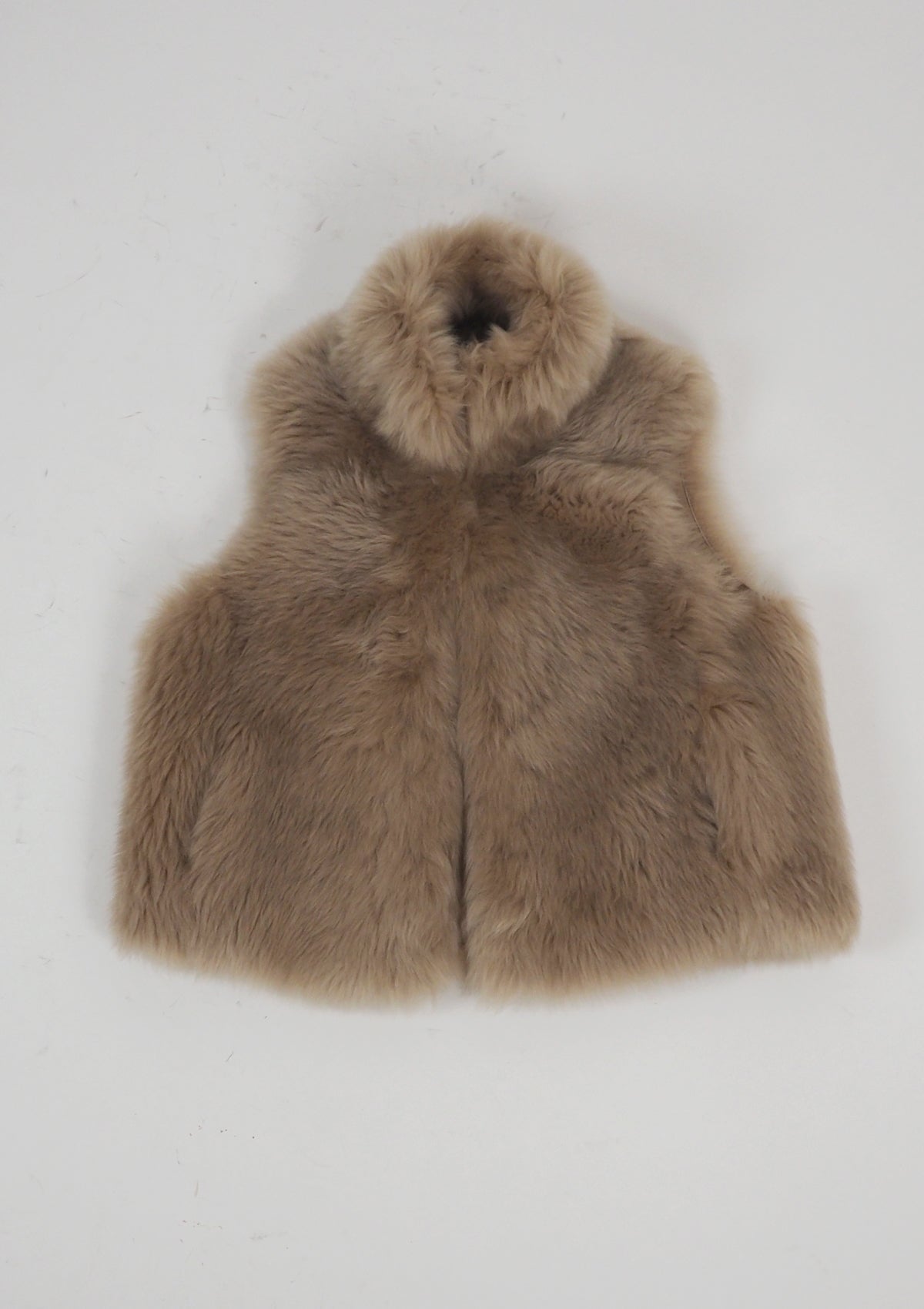 Damen Gilet aus Langhaar-Lammfell in Beige - "Ita" Damen Gilet Benedetta Novi 