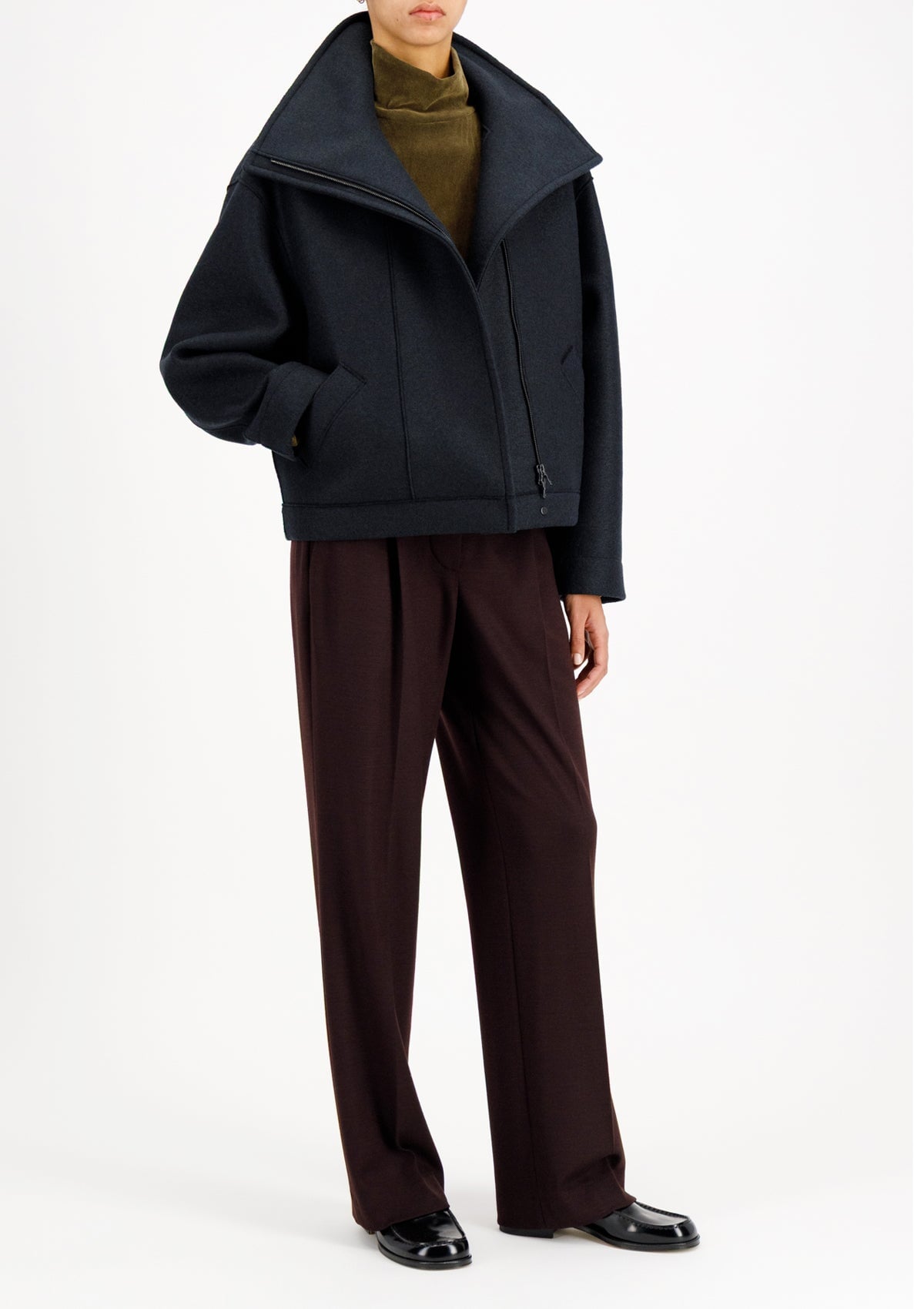 Damen Jacke im Bikerstil mit Stehkragen aus feinster Wolle in Dunkelblau Damen Mantel Harris Wharf London 