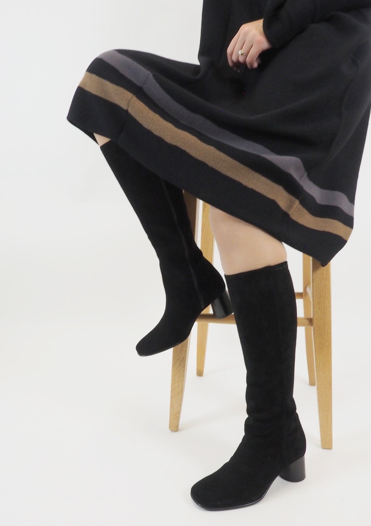 Damen Langschaftstiefel aus Veloursleder in Schwarz - Absatz 5cm Damen Stiefel Gabor 