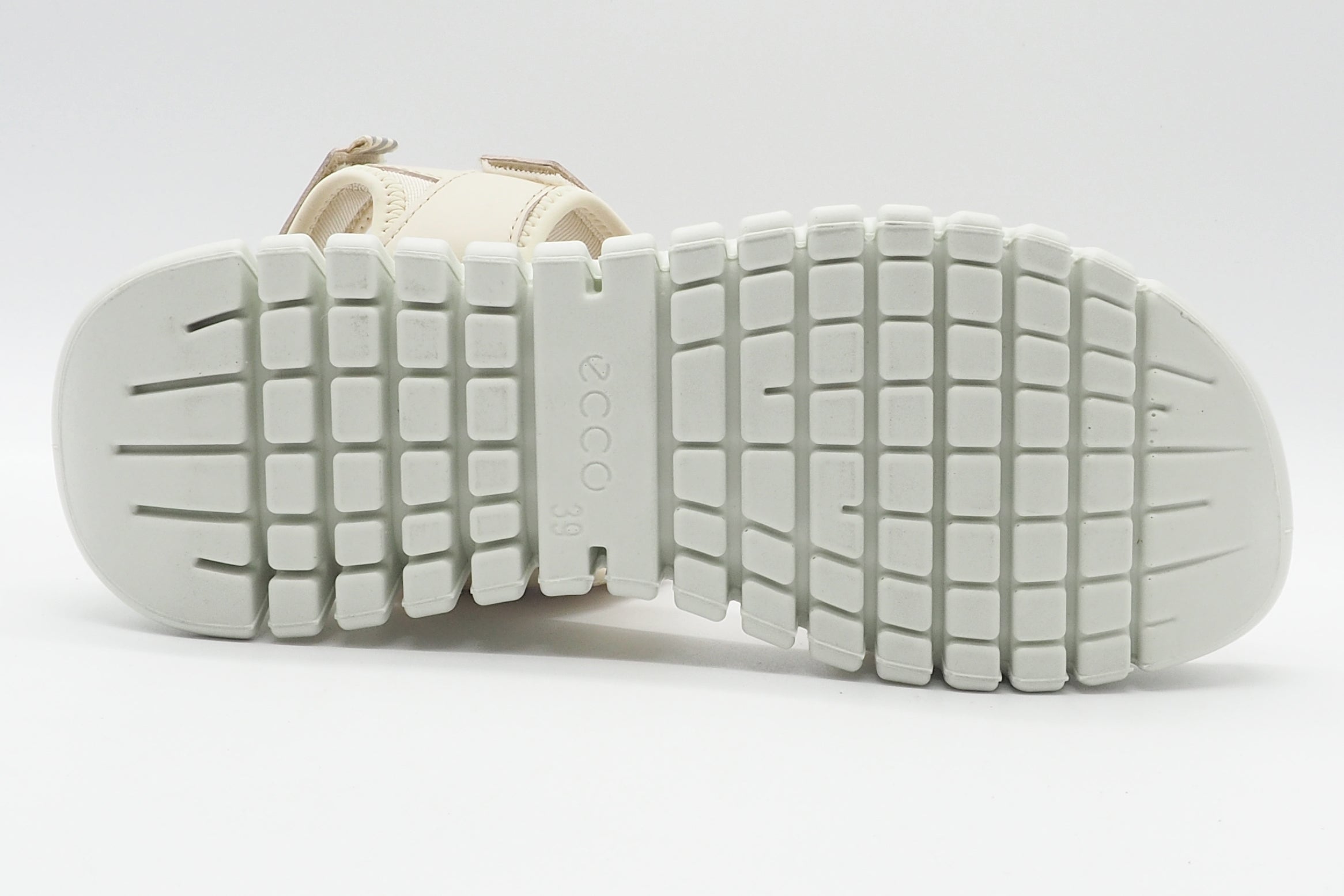 Damen Sandale aus Leder in Creme - mit sportiver Sohle - Gruuv Damen Sandalen Ecco 