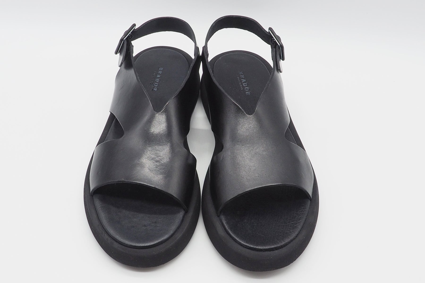 Damen Sandale aus Naturleder in Schwarz auf Leichtsohle - Hand gemacht Damen Sandalen Brador 