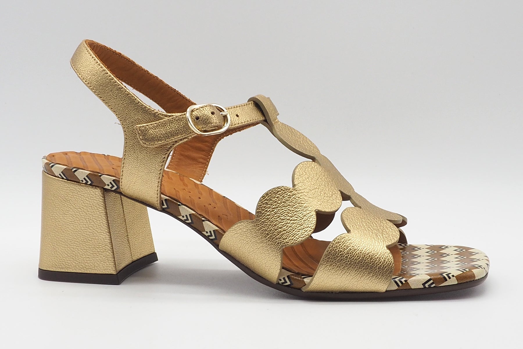Damen Sandale mit T-Spange aus Leder Gold - Linaza Damen Sandalen Chie Mihara 