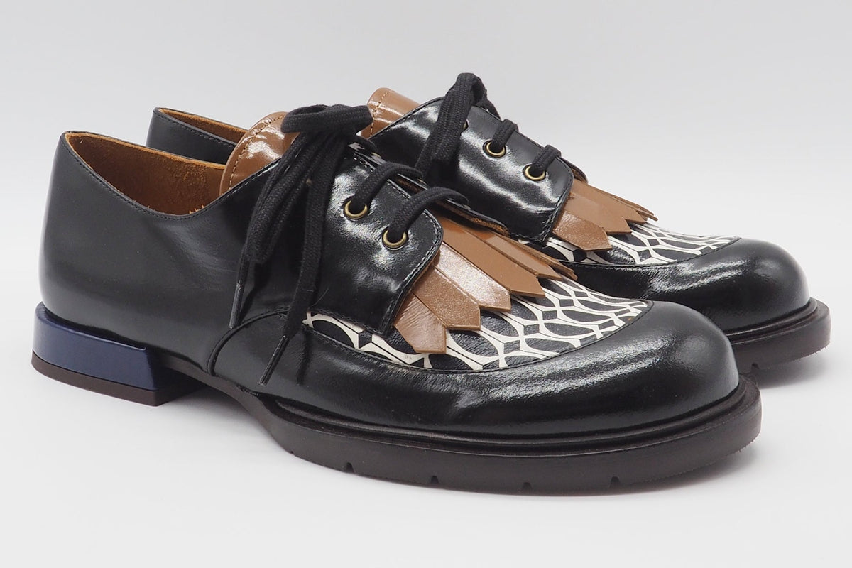 Damen Schnürer in Schwarz & Braun - grafisch bedruckt - Jeripa Damen Loafers & Schnürer Chie Mihara 