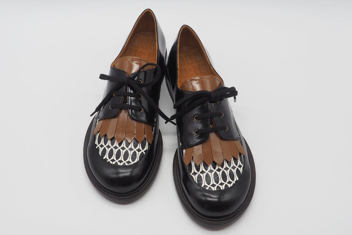 Damen Schnürer in Schwarz & Braun - grafisch bedruckt - Jeripa Damen Loafers & Schnürer Chie Mihara 