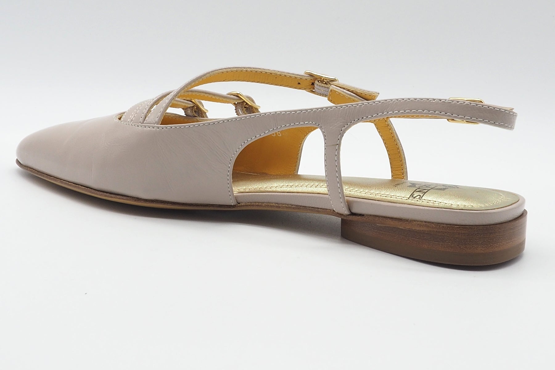 Damen Sling mit Riemchen aus softem Lackleder in Creme Damen Pumps & Slings Truman´s 