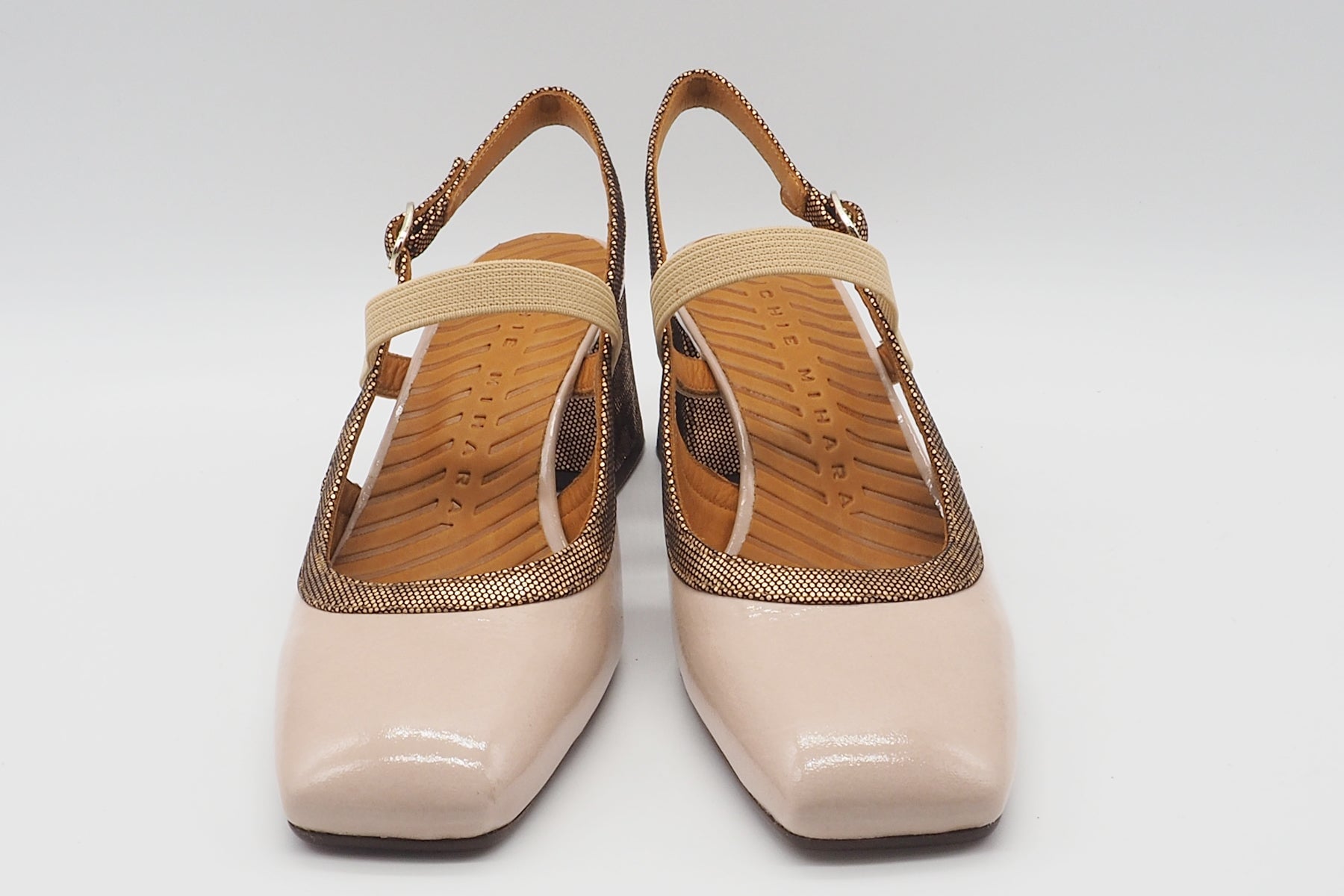 Damen Sling mit Ristriemen aus Lackleder in Rosé & Bronce - Absatz 6 cm Damen Pumps & Slings Chie Mihara 