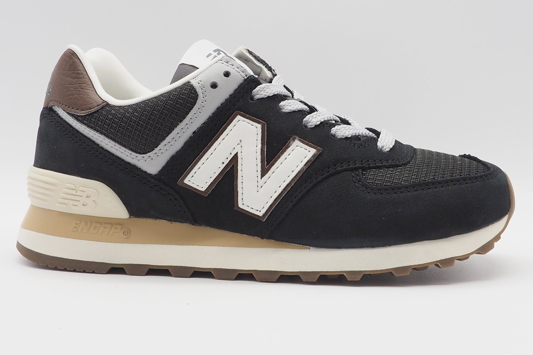 Damen Sneaker 574 in aus Nubukleder & Mesh in Schwarz & Grau Damen Sneaker New Balance 