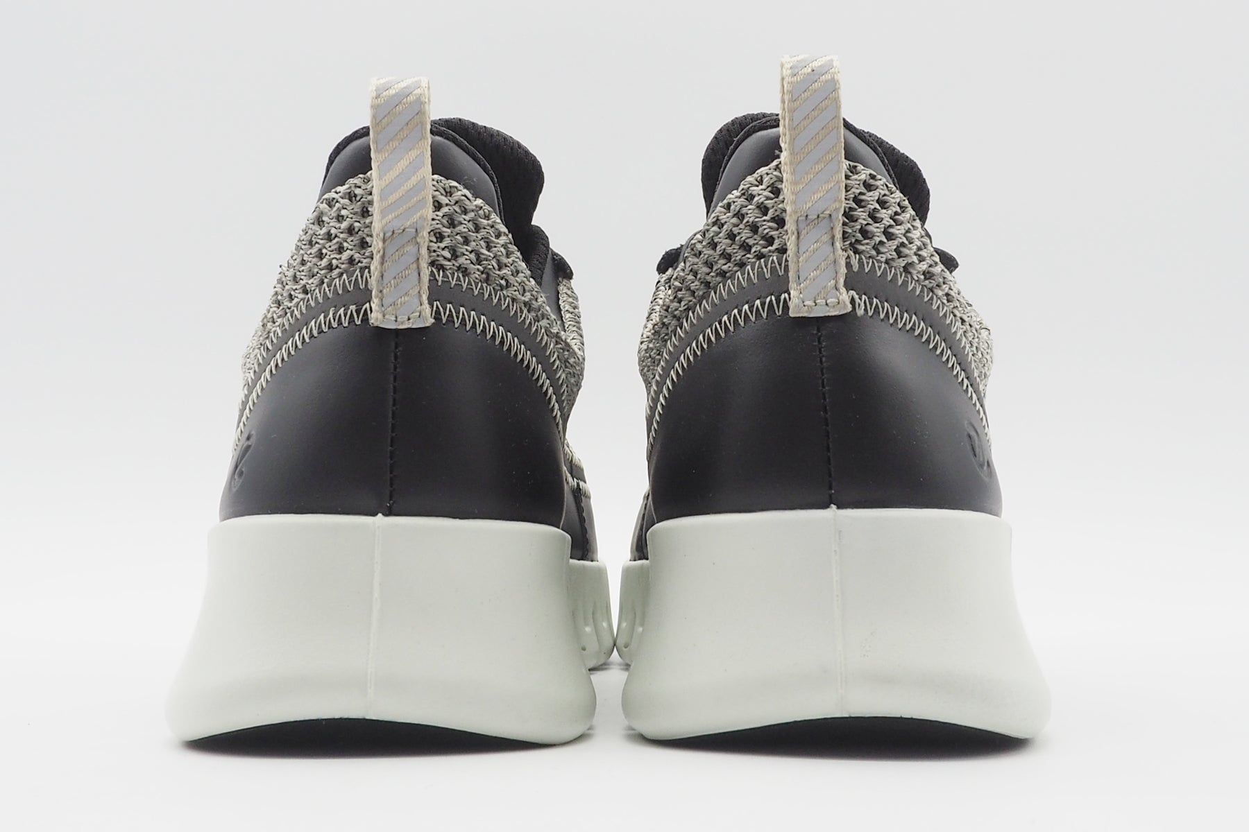 Damen Sneaker aus Leder & Strick in Grau/Schwarz - Gruuv Damen Sneaker Ecco 