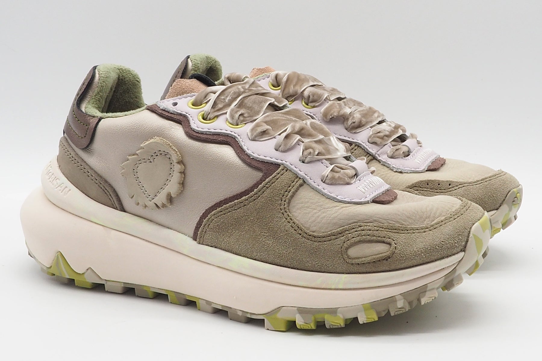 Damen Sneaker aus Leder & Velours in Neutral - Chacrona-Metta Damen Sneaker Satorisan 