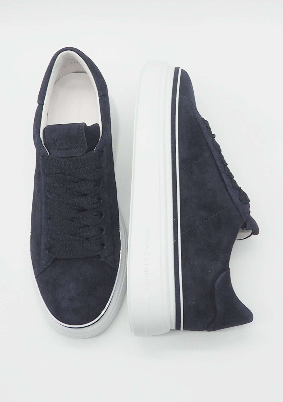 Damen Sneaker aus Velours in Dunkelblau mit leichter Pleatausohle Damen Sneaker Kennel & Schmenger 