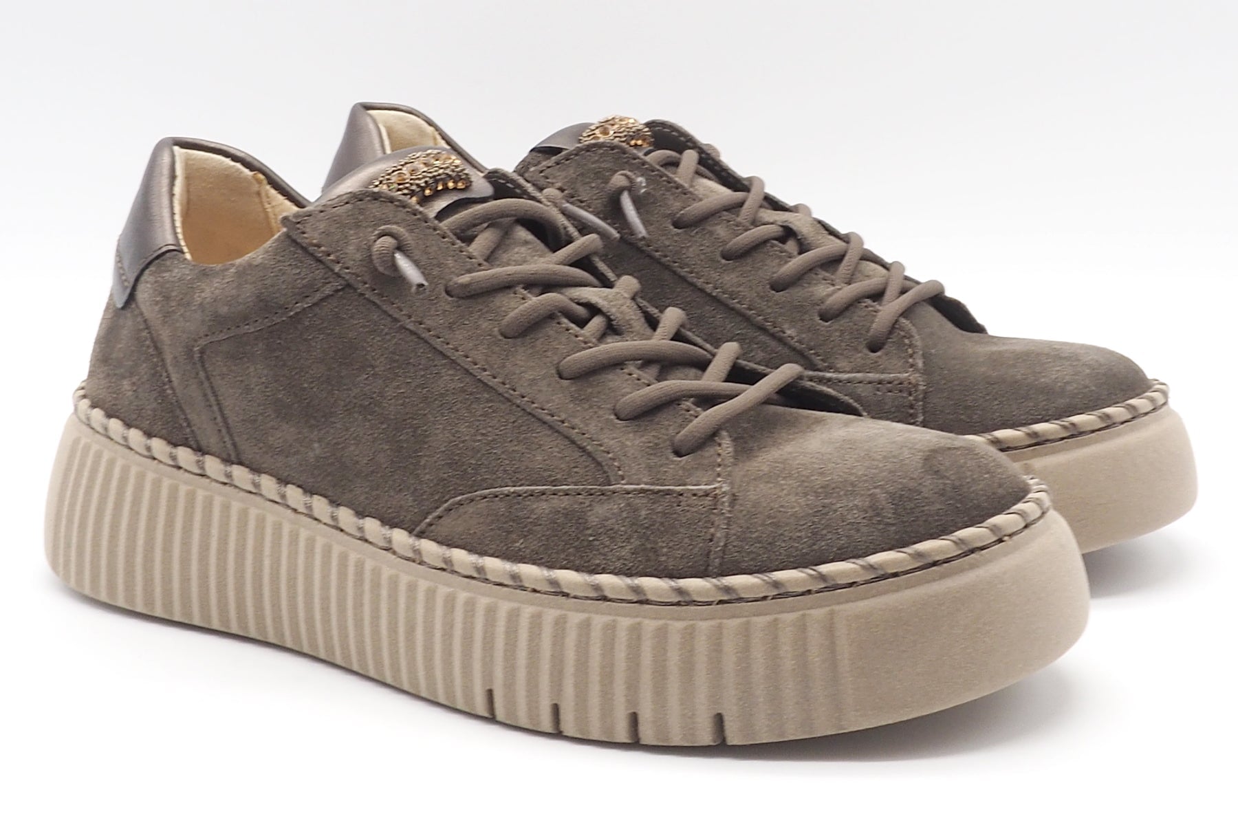 Damen Sneaker aus Veloursleder mit Dekosteinen in Braun Damen Sneaker Gabor 
