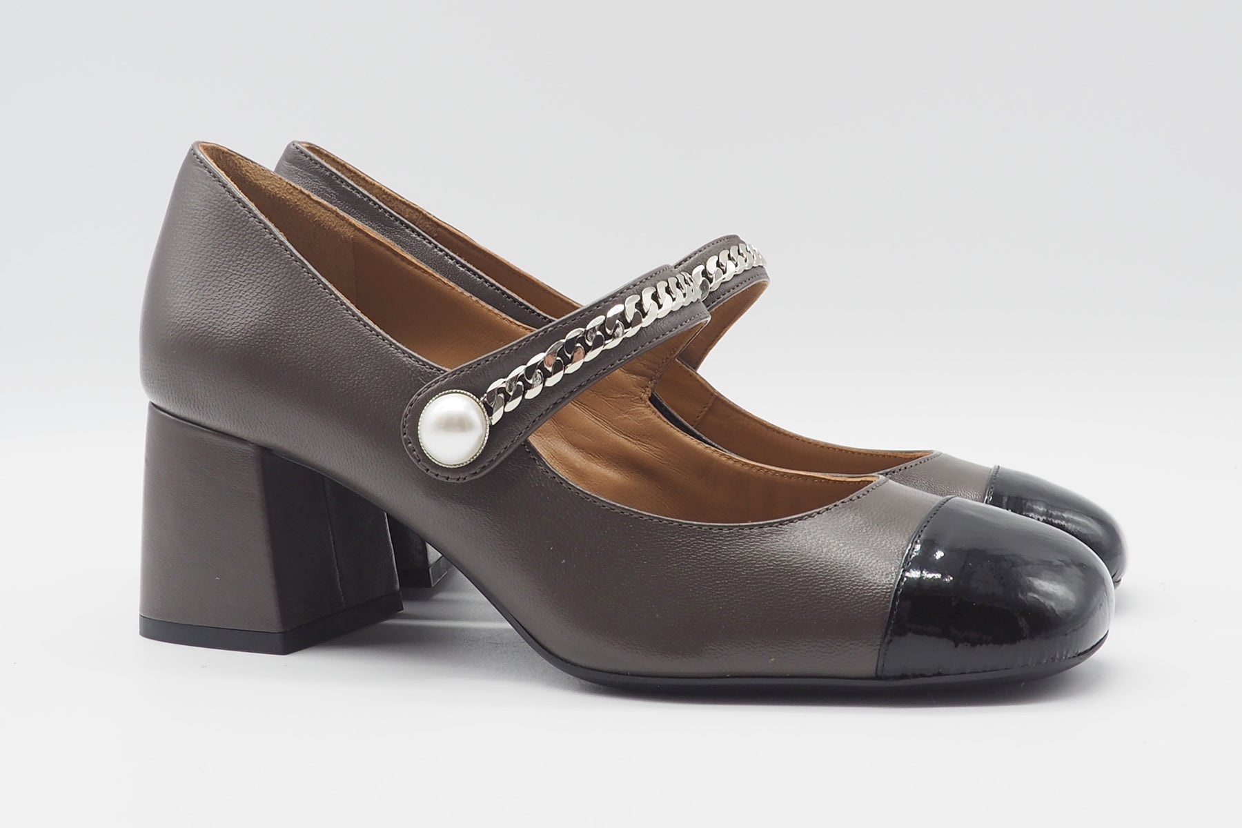 Damen Spangenpumps aus Leder & Lack in Grau Damen Pumps & Slings Roberto Festa 