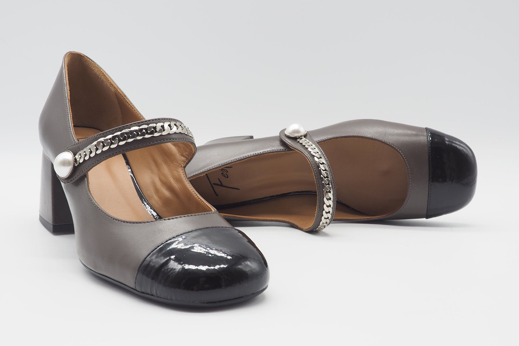 Damen Spangenpumps aus Leder & Lack in Grau Damen Pumps & Slings Roberto Festa 