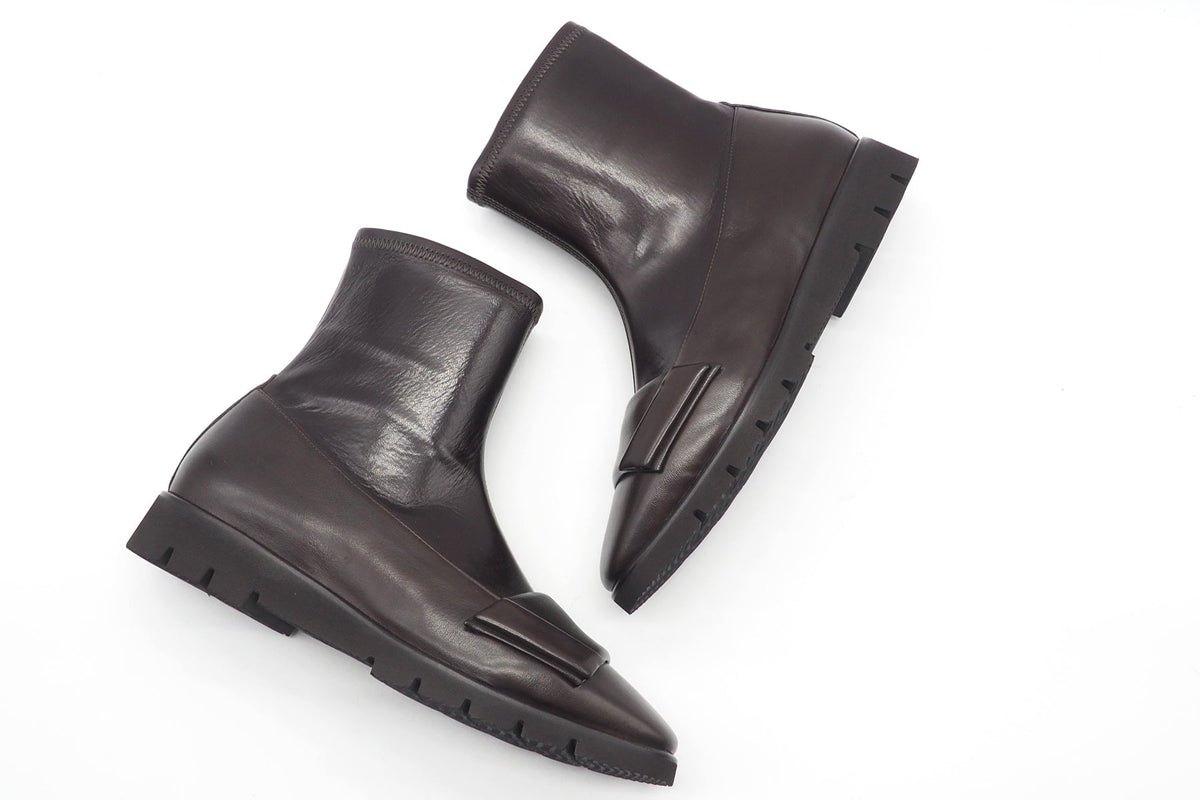 Damen Stiefelette aus Lederstretch in Dunkelbraun mit leichter Keilsohle Damen Stiefeletten Truman´s 