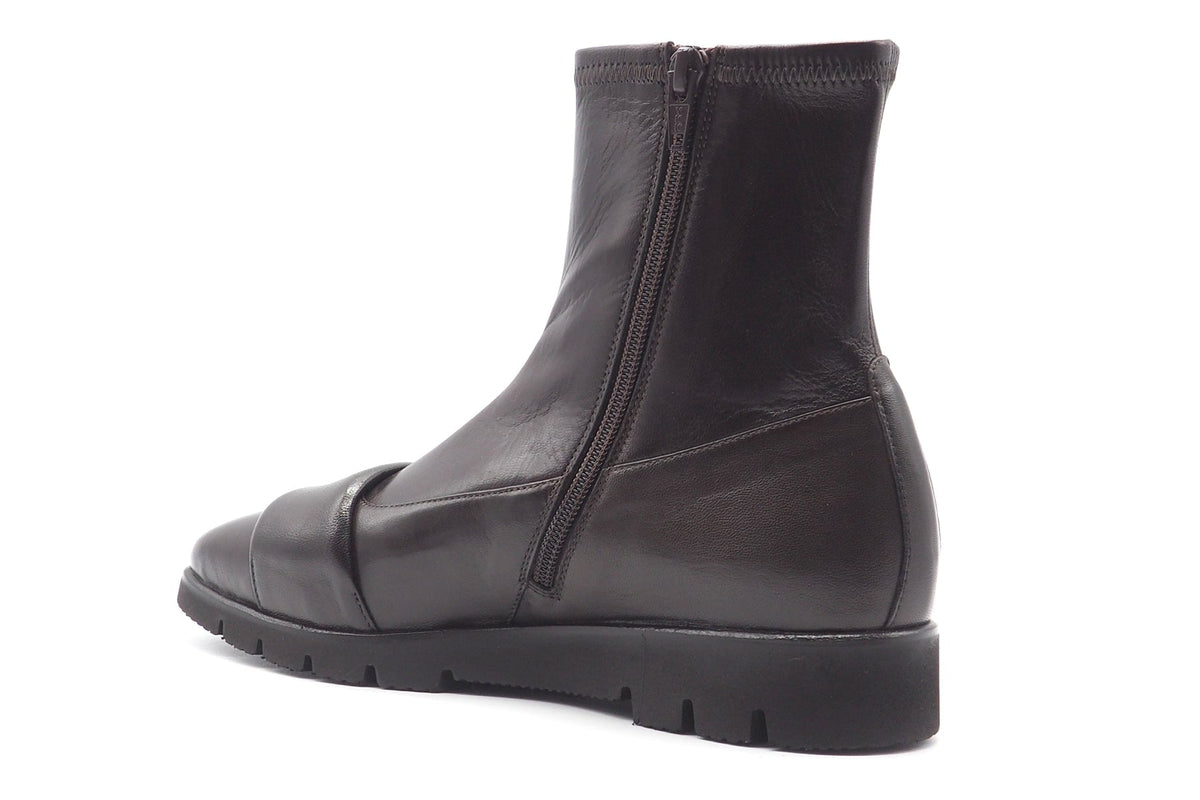 Damen Stiefelette aus Lederstretch in Dunkelbraun mit leichter Keilsohle Damen Stiefeletten Truman´s 