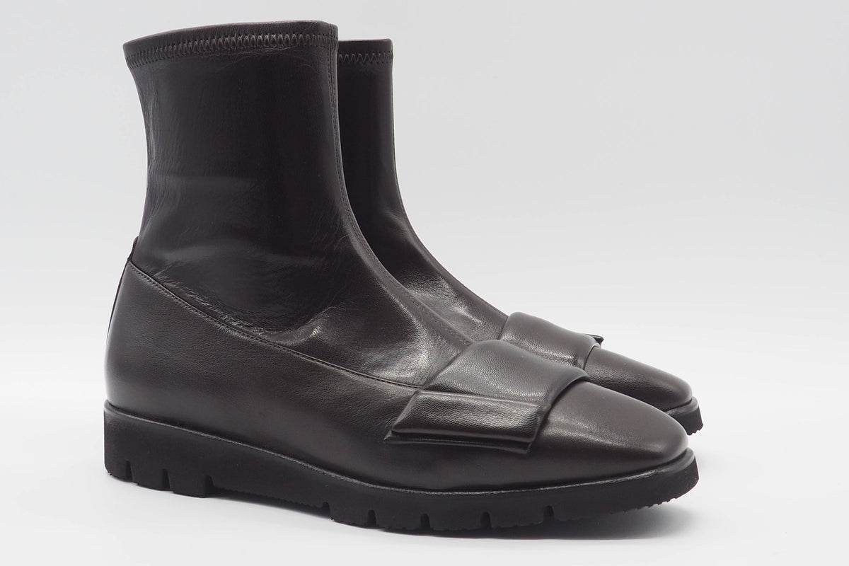 Damen Stiefelette aus Lederstretch in Dunkelbraun mit leichter Keilsohle Damen Stiefeletten Truman´s 
