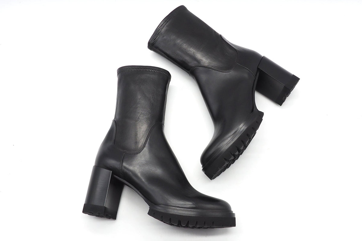 Damen Stiefelette aus Lederstretch in Schwarz mit Profilsohle - 7 cm Absatz Damen Stiefeletten Truman´s 