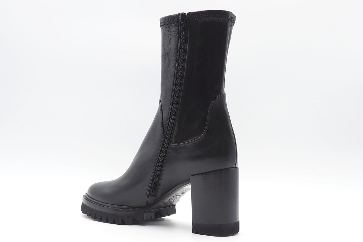 Damen Stiefelette aus Lederstretch in Schwarz mit Profilsohle - 7 cm Absatz Damen Stiefeletten Truman´s 