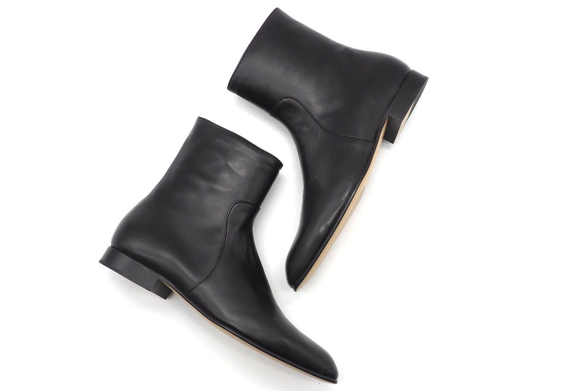 Damen Stiefelette aus softem Handschuhleder in Schwarz - Absatz 2 cm Damen Stiefeletten Pomme D'or 