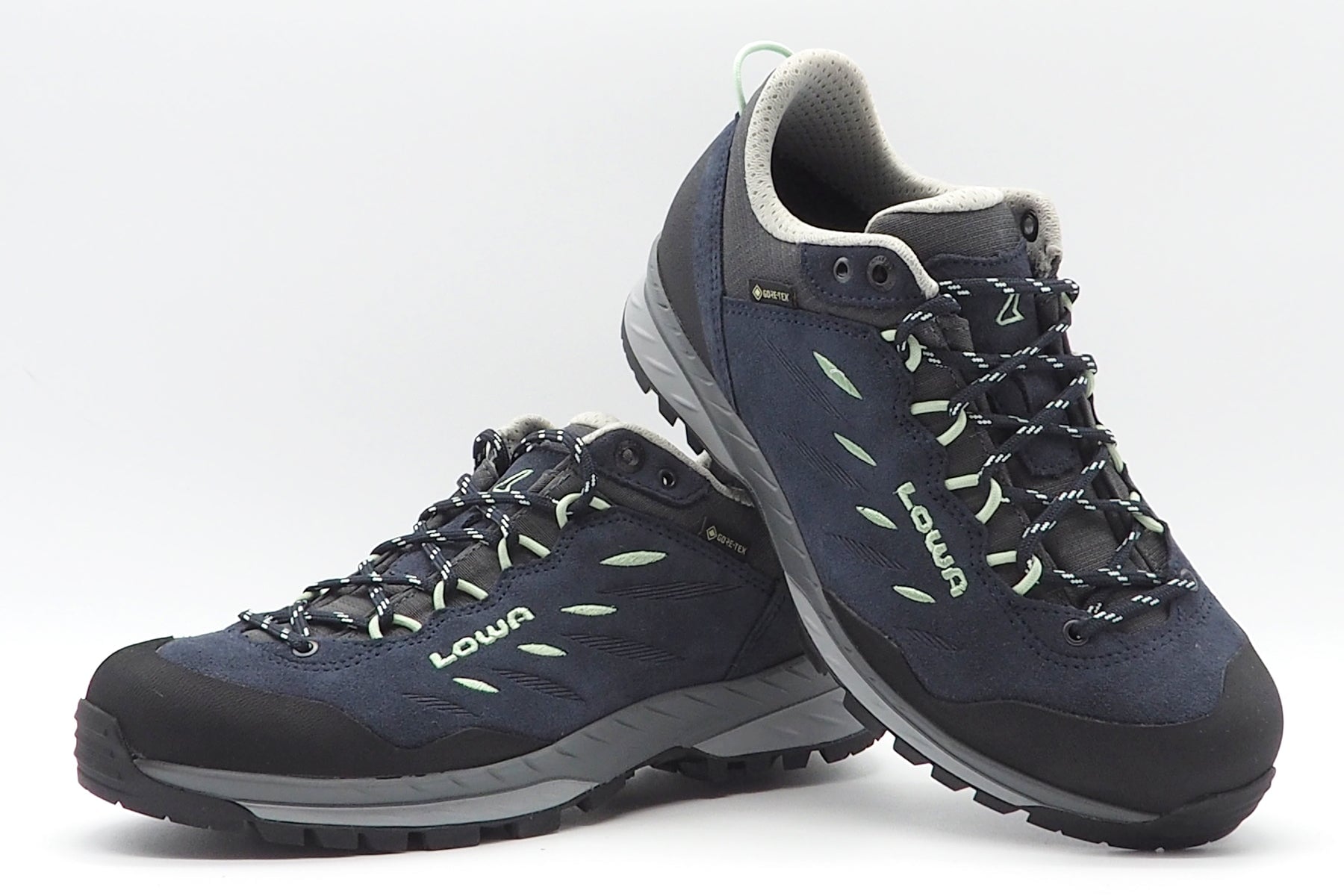 Damen Trekking Sneaker mit Vibram-Sohle in Blau - Wasserdicht Damen Sneaker Lowa 