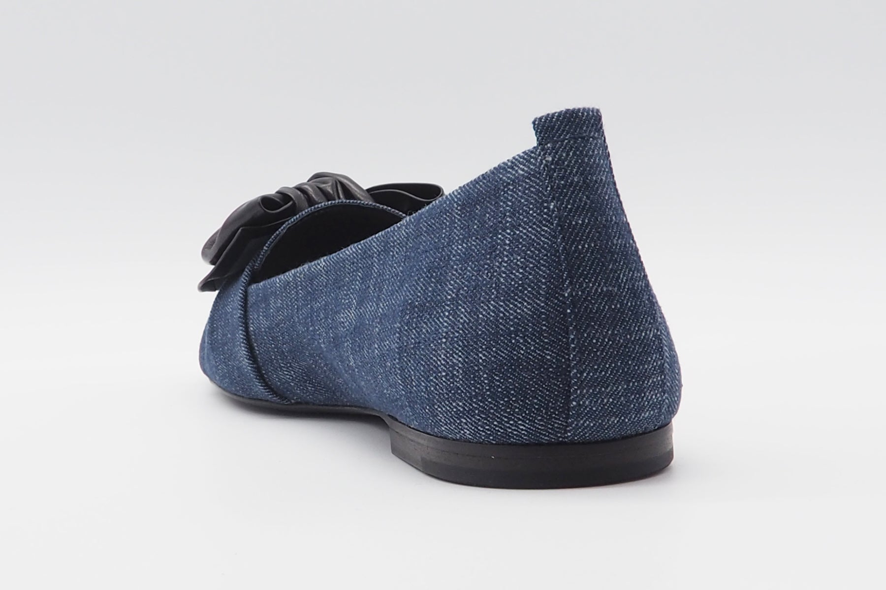 Edle Damen Ballerinas aus Denim in Blau & schwarzer Lederschleife Damen Ballerinas Kennel & Schmenger 