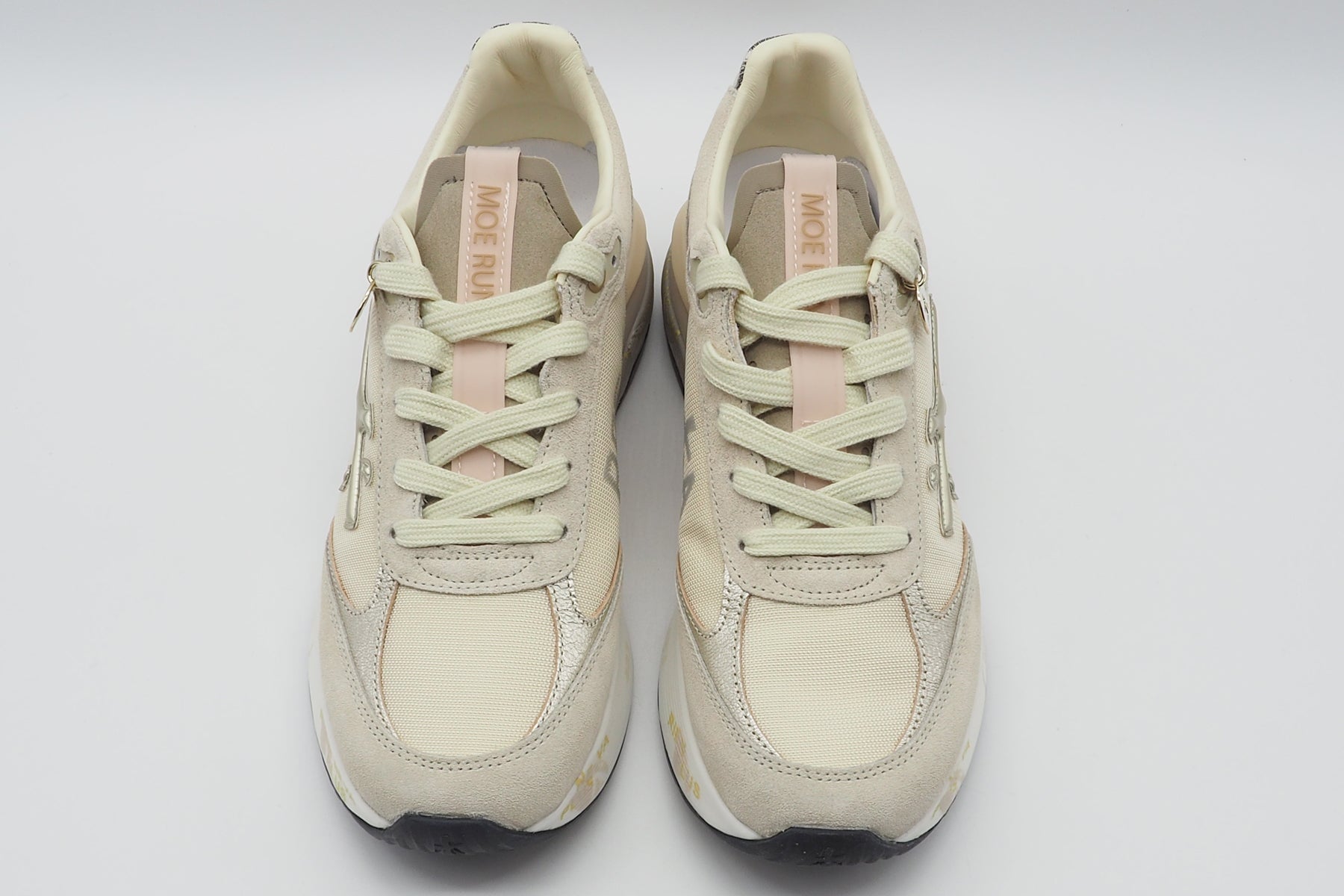 Edler Damen Sneaker aus Veloursleder & Mesh in Creme & Gold - Moerund Damen Sneaker Premiata 
