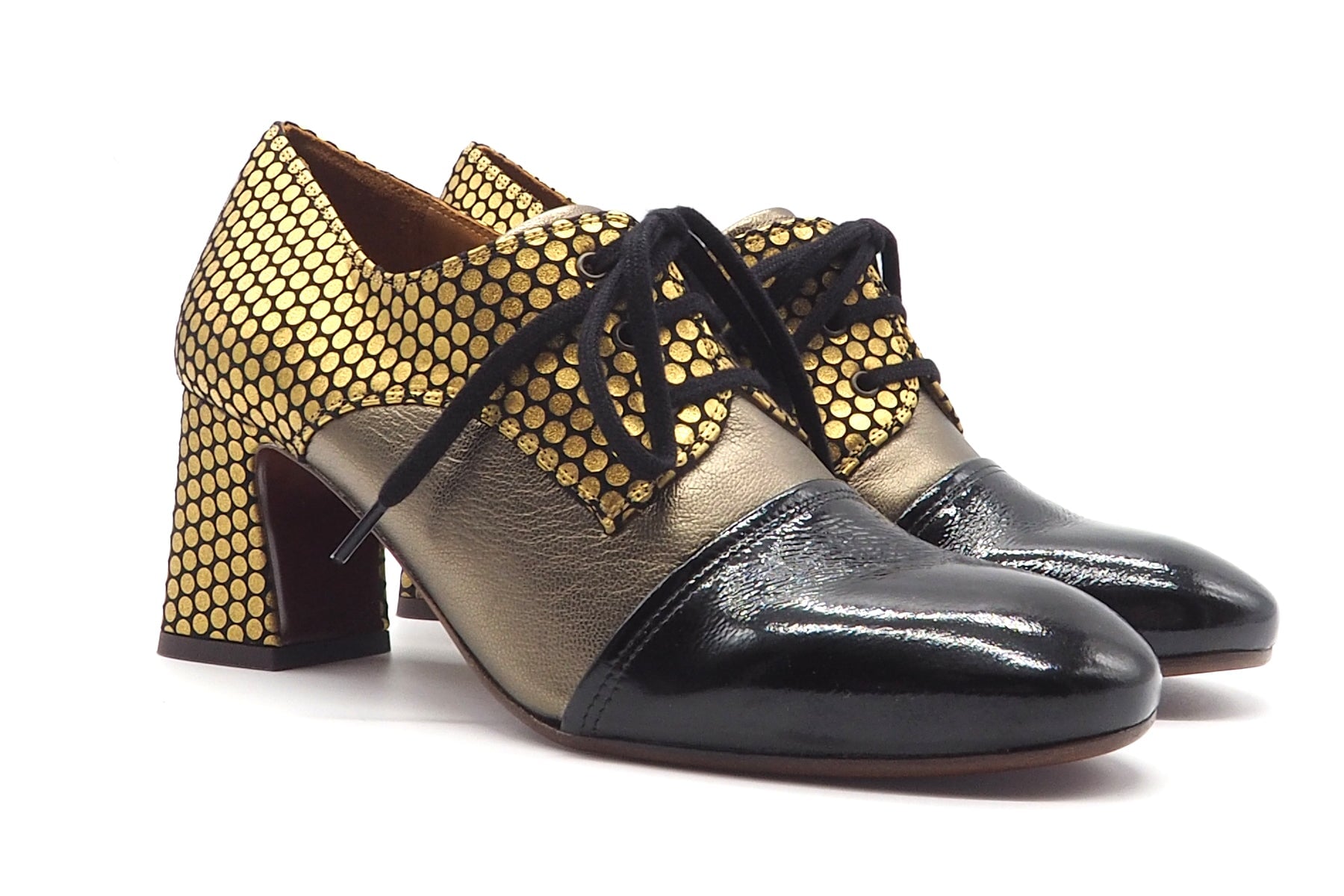 Femininer Damen Schnürer aus Lackleder in Schwawrz & Gold - 7 cm Absatz - Fadri Damen Loafers & Schnürer Chie Mihara 
