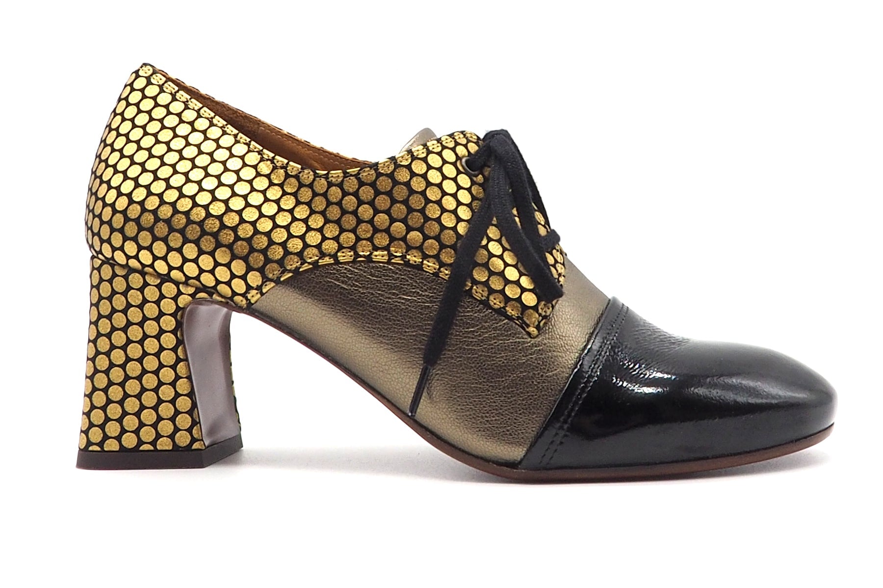 Femininer Damen Schnürer aus Lackleder in Schwawrz & Gold - 7 cm Absatz - Fadri Damen Loafers & Schnürer Chie Mihara 