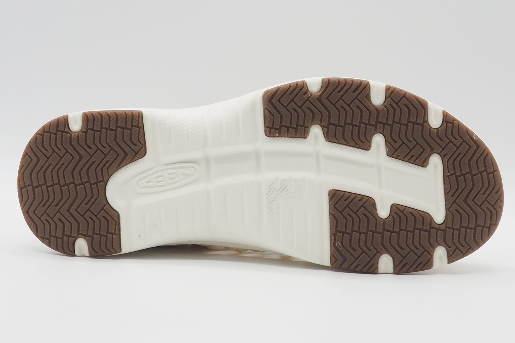 Fersengeschlossene Damen Sandale aus technischer Faser in Creme - Uneek Damen Sandale Keen 