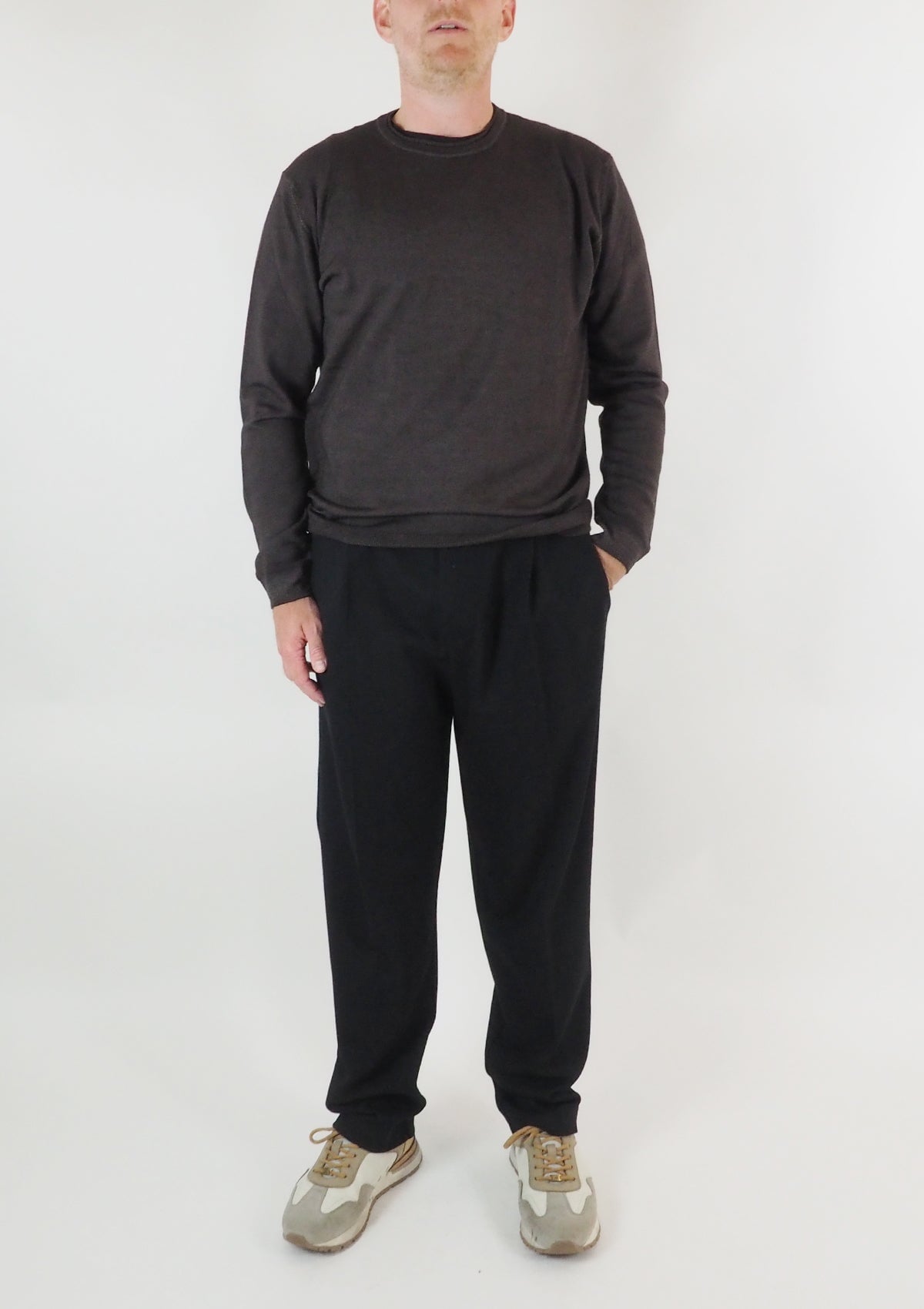 Herren Faltenhose in Schwarz Herren Hose Psophia 