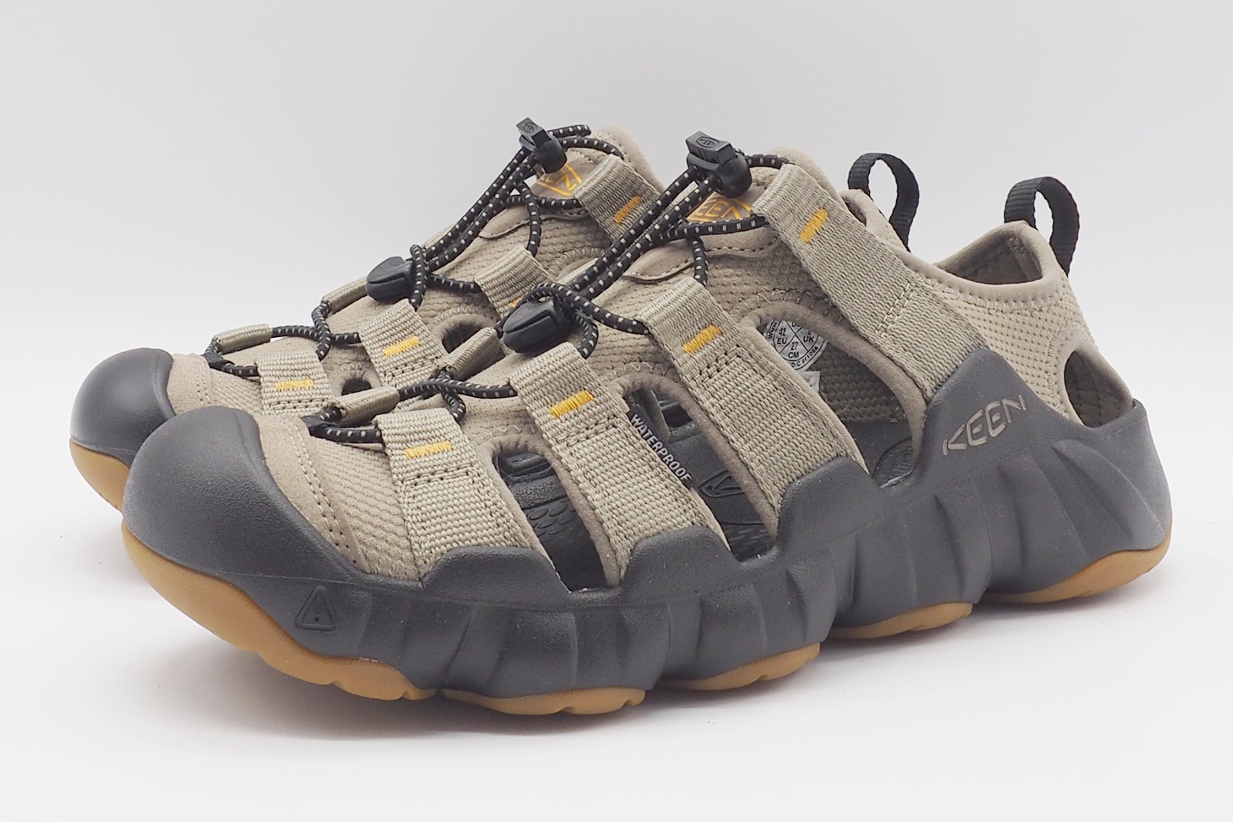 Herren Outdoor geschlossene Sandale aus technischer Faser in Oliv Herren Sommer Schuhe Keen 