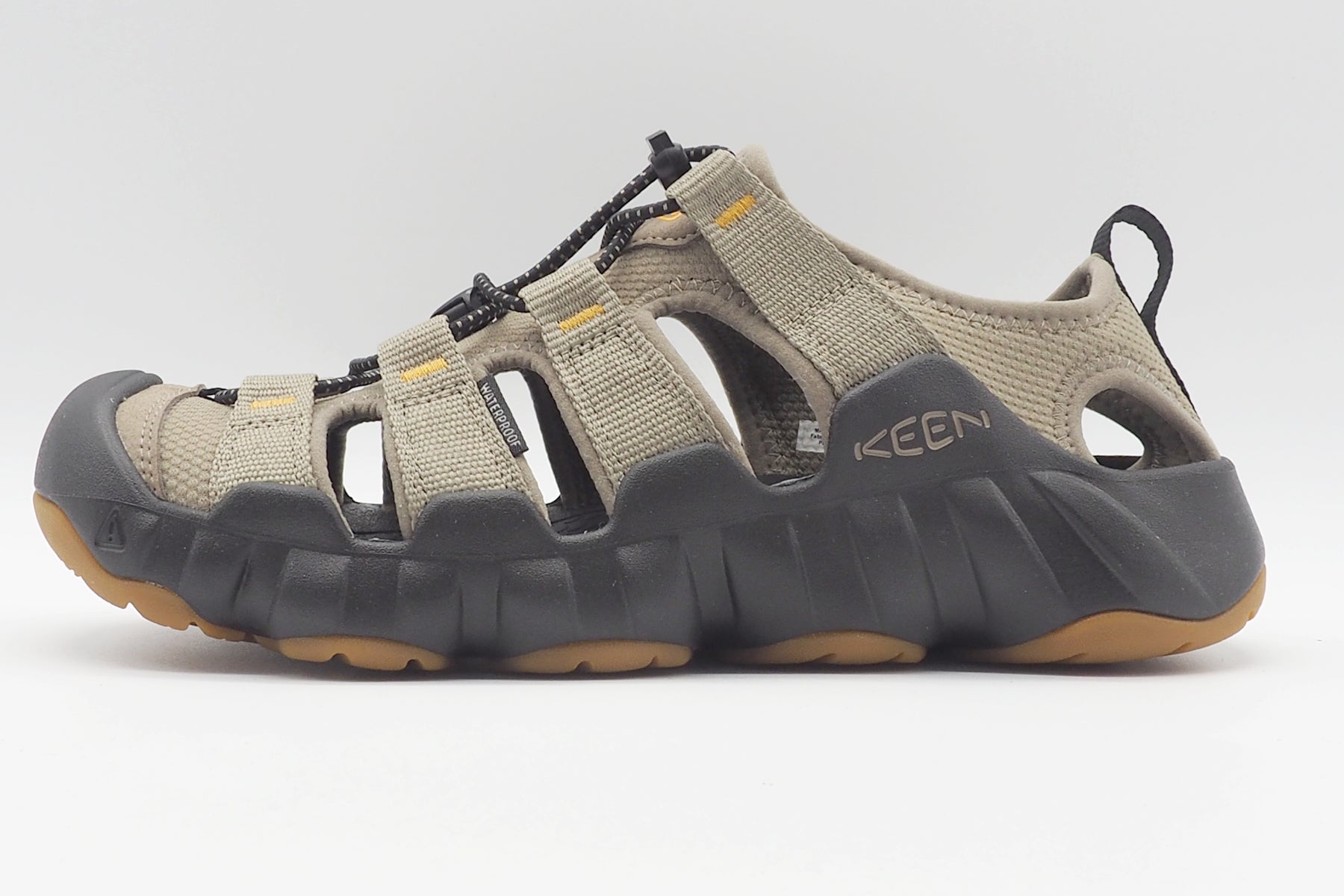 Herren Outdoor geschlossene Sandale aus technischer Faser in Oliv Herren Sommer Schuhe Keen 