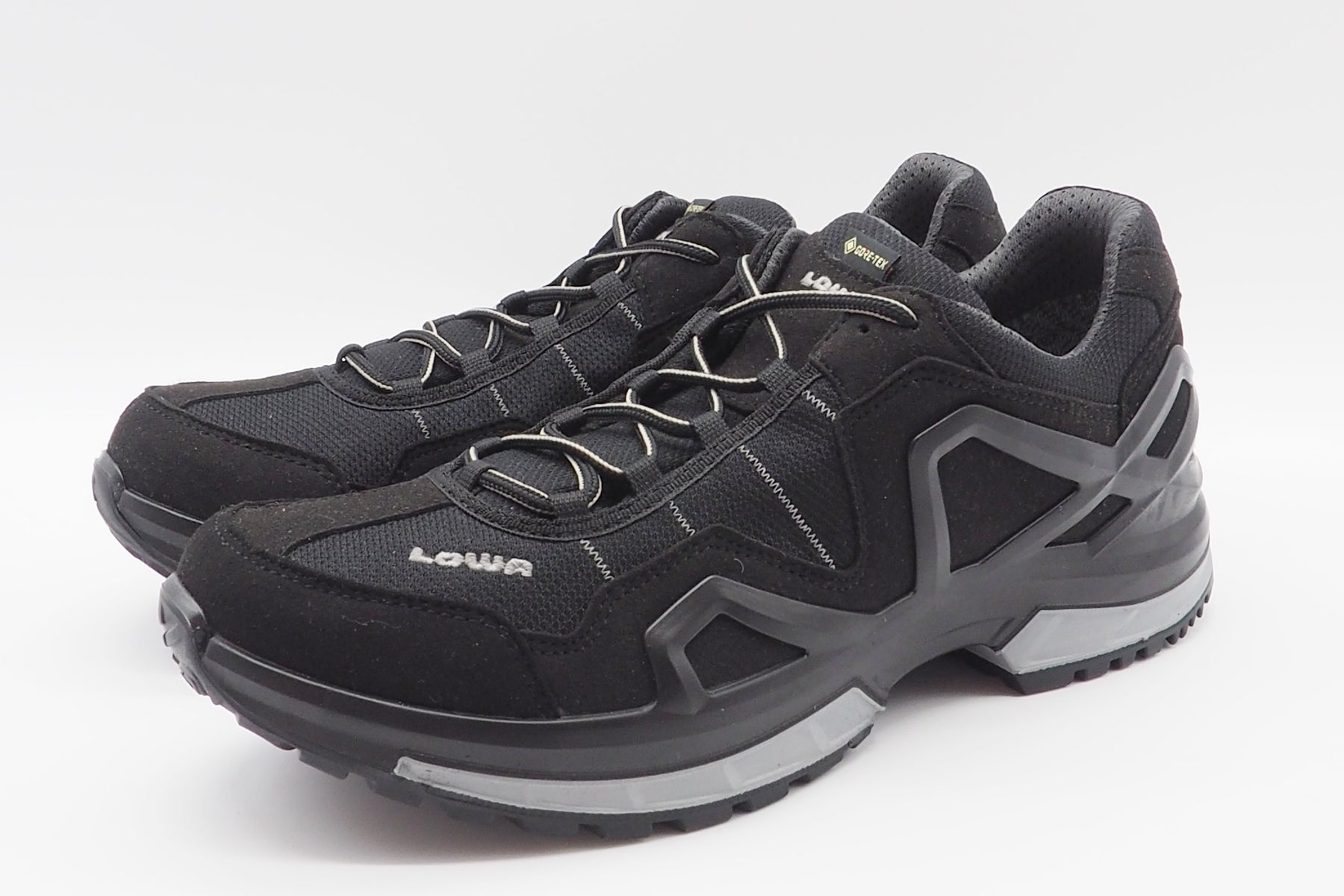 Herren Outdoor Sneaker mit wasserdichter Goretex-Membrane in Schwarz - GORGON Herren Sneaker Lowa 