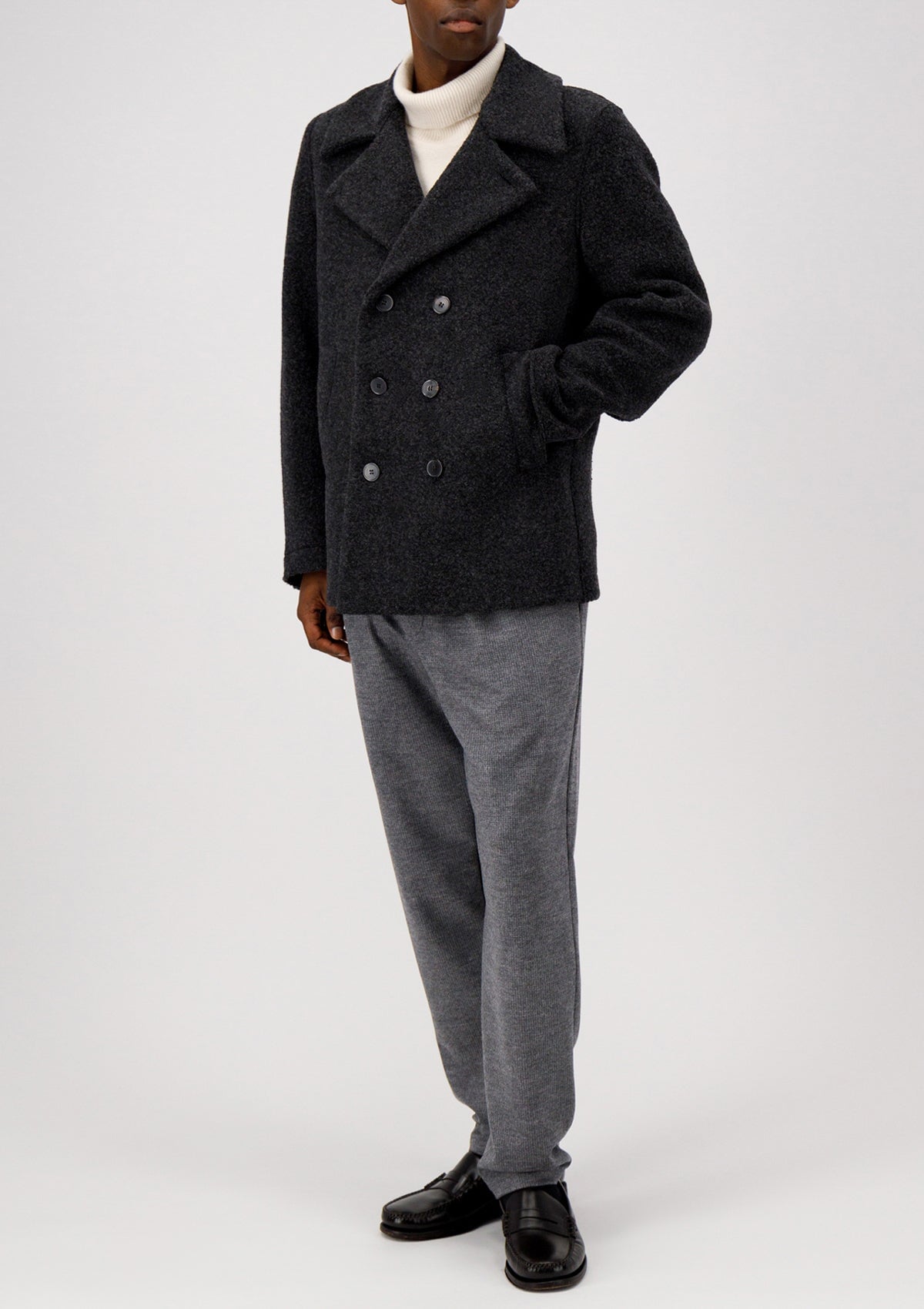 Herren Peacoat aus Bouclé in Anthrazit Herren Mantel Harris Wharf London 