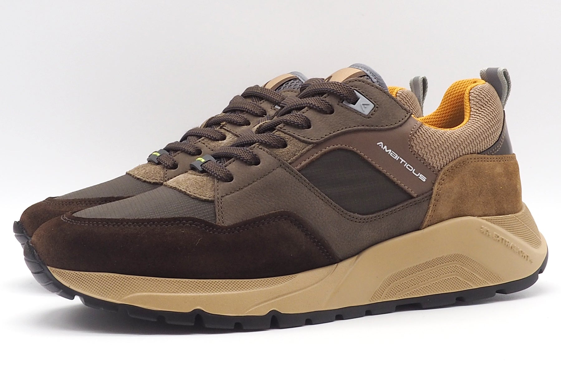 Herren Running Sneaker aus Mesh & Velours in Brauntönen Herren Sneaker Ambitious 