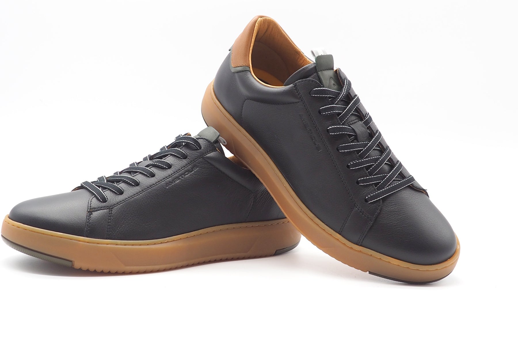 Herren Sneaker aus Glattleder in Schwarz mit Naturgummisohle Herren Sneaker Ambitious 