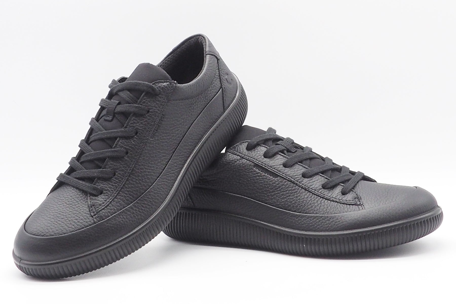 Herren Sneaker aus Glattleder in Schwarz - Soft Zero Herren Sneaker Ecco 