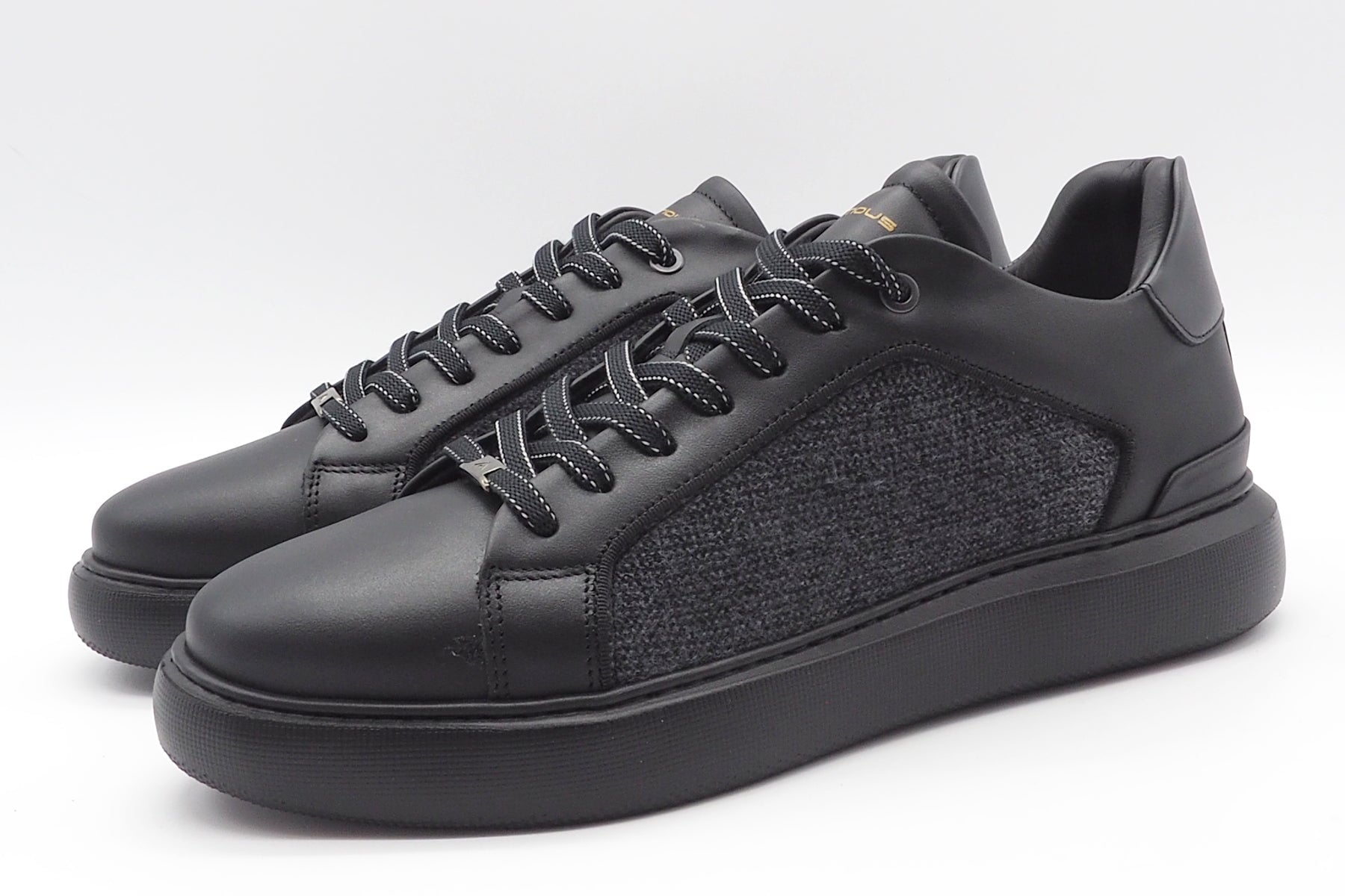 Herren Sneaker aus Leder & Textil in Schwarz Herren Sneaker Ambitious 